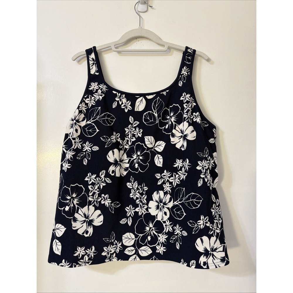 L.L. Bean Tankini Top Size 22 Blue Floral Built In Wireless Light Padded Bra